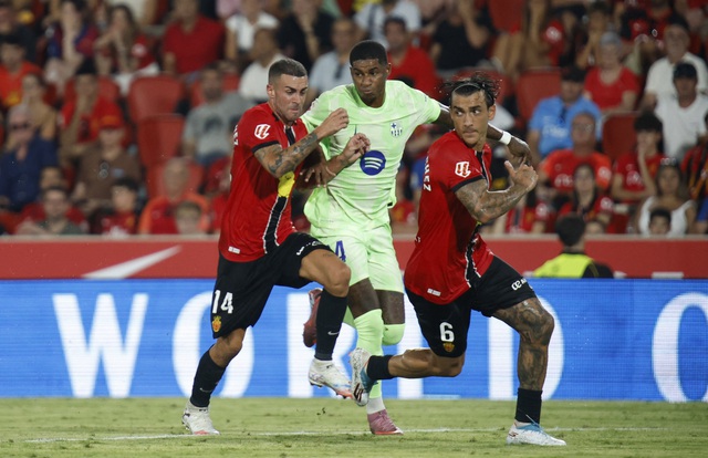 Lamine Yamal toả sáng, Barcelona thắng dễ trong trận ra quân La Liga- Ảnh 3.