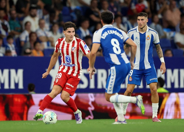 Julian Alvarez lập công, Atletico Madrid thua ngược Espanyol - Ảnh 1.