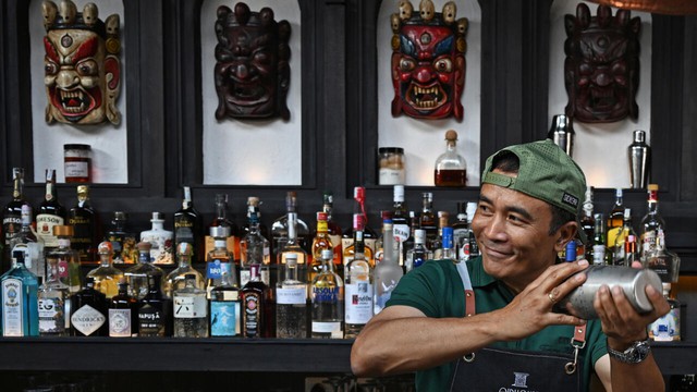 Raising the bar: Nepal's emerging cocktail culture- Ảnh 1. Raising the bar: Nepal's emerging cocktail culture- Ảnh 1.
