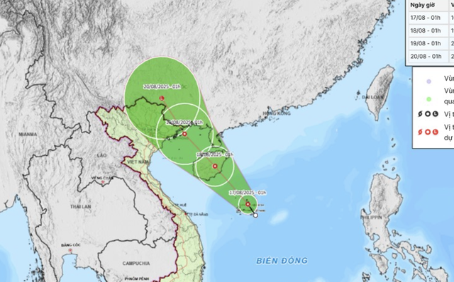 Tropical depression moves toward Gulf of Tonkin, heavy rain hits central Vietnam- Ảnh 1.
