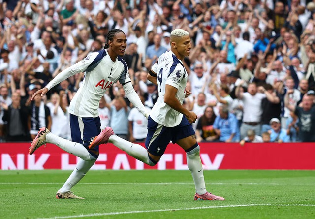 Dazzling double for Richarlison, winning return to Premier League for Sunderland- Ảnh 4. Dazzling double for Richarlison, winning return to Premier League for Sunderland- Ảnh 4.