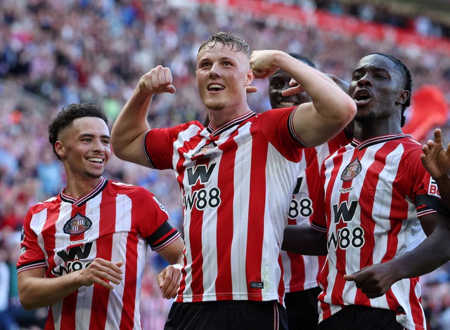 Dazzling double for Richarlison, winning return to Premier League for Sunderland- Ảnh 5. Dazzling double for Richarlison, winning return to Premier League for Sunderland- Ảnh 5.