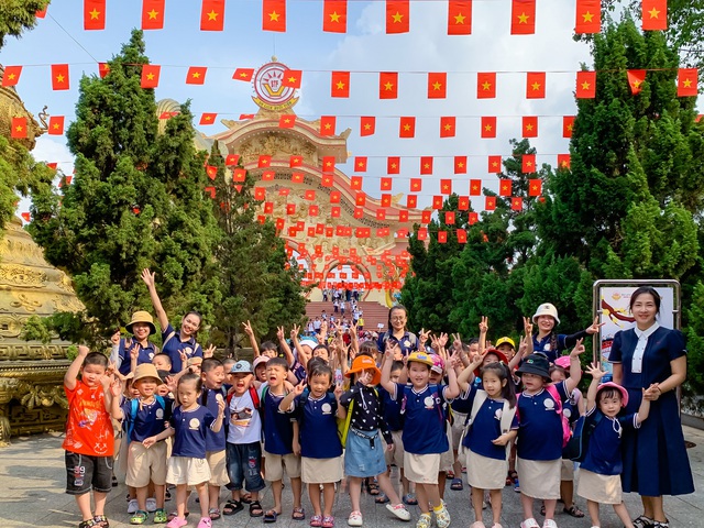 30 years of Vietnam’s Suoi Tien Theme Park: Steadfast in a dream with a national shape - Ảnh 4.