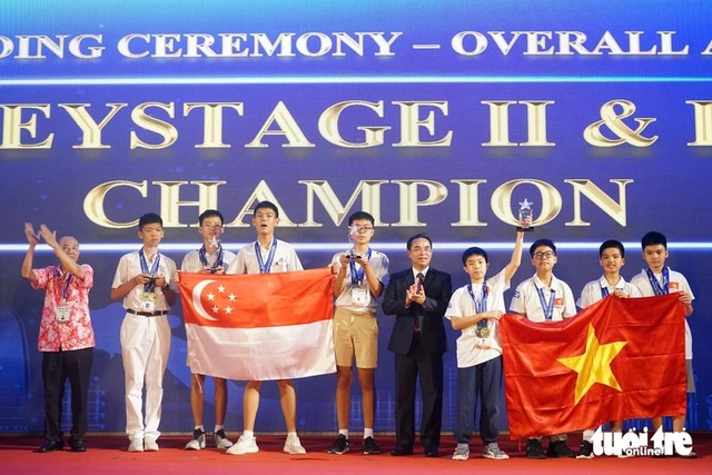 Vietnam, Singapore share top honor at 25th International Mathematics Competition- Ảnh 1.