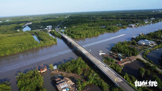 Vietnam launches or completes infrastructure projects worth almost $49bn across 34 cities, provinces- Ảnh 7.
