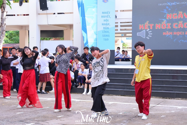 Học sinh Trường THPT Vĩnh Lộc nhảy random dance, làm quen các câu lạc bộ trong năm học mới- Ảnh 15.