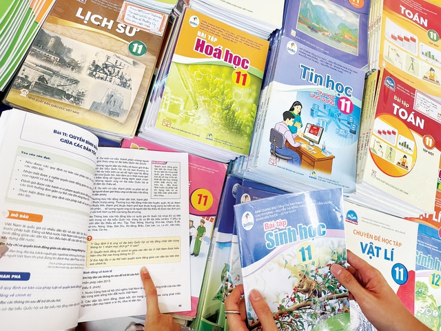 Bạn đã chuẩn bị đủ sách giáo khoa cho năm học mới chưa?- Ảnh 1.