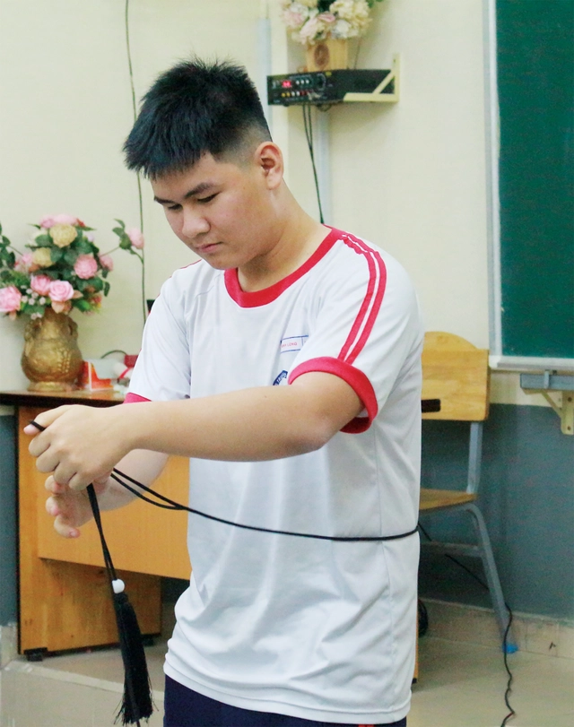 Teen Trường THPT Marie Curie học lịch sử qua diễn kịch, tìm hiểu văn hóa Việt qua tà áo- Ảnh 4.