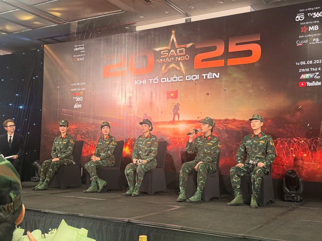 Chi Pu, Trang Pháp, Hòa Minzy tiết lộ điều gì về Sao nhập ngũ 2025?- Ảnh 2.