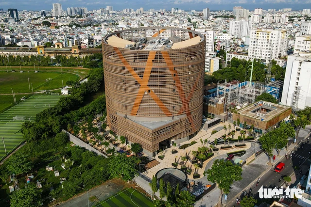 Ho Chi Minh City inaugurates multi-purpose circus and performing arts theater - Ảnh 1.