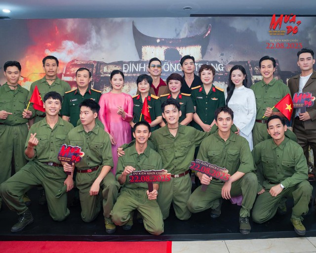 Chúng tôi đã dồn 200% sức lực cho phim Mưa đỏ, không hối tiếc bất cứ điều gì- Ảnh 2.