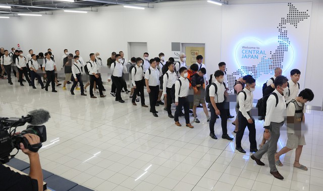 Aichi police arrest 29 fraud suspects extradited from Cambodia- Ảnh 1. Aichi police arrest 29 fraud suspects extradited from Cambodia- Ảnh 1.