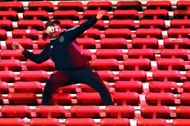 Chile, Argentina football fans trade blame over stadium violence - Ảnh 2. Chile, Argentina football fans trade blame over stadium violence - Ảnh 2.