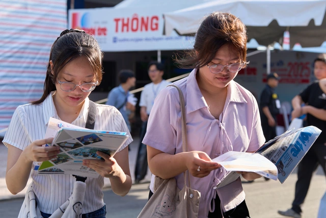 Điểm chuẩn 2025 của các trường đại học trên cả nước - Ảnh 1.