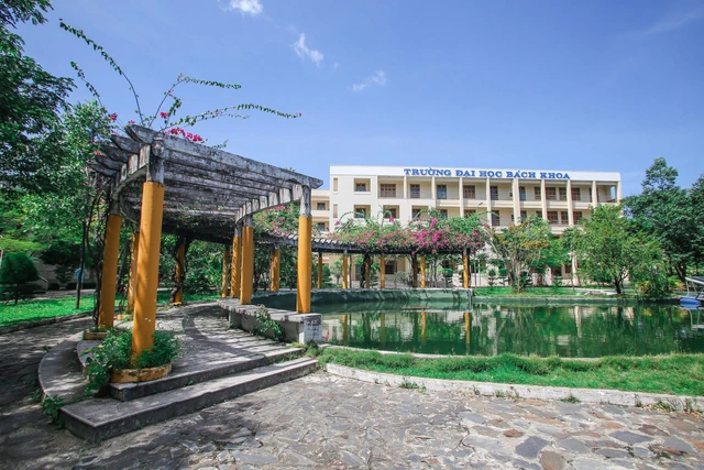 Điểm chuẩn Trường đại học Bách khoa (Đại học Đà Nẵng) - Ảnh 1.