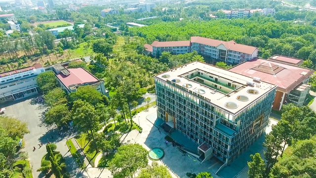 Điểm chuẩn 2025 Trường đại học Nông lâm TP.HCM cao nhất là bao nhiêu? - Ảnh 1.