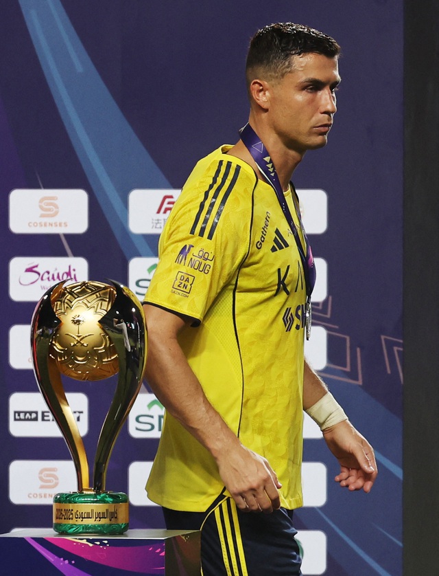 Ronaldo cùng Al Nassr thất bại tại Siêu cúp Saudi Arabia - Ảnh 2.