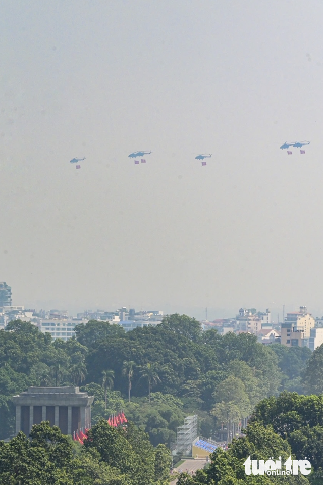 Spectacular aerial display over Hanoi’s Ba Dinh Square as preparation continues for National Day celebration
- Ảnh 15. Spectacular aerial display over Hanoi’s Ba Dinh Square as preparation continues for National Day celebration
- Ảnh 15.