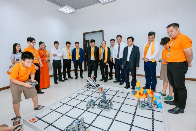 Vietnam’s tech giant FPT inaugurates education complex for 20,000 learners in Hue City- Ảnh 1.