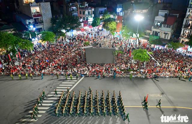 Second National Day parade rehearsal in Hanoi delivers stunning visuals
- Ảnh 13. Second National Day parade rehearsal in Hanoi delivers stunning visuals
- Ảnh 13.