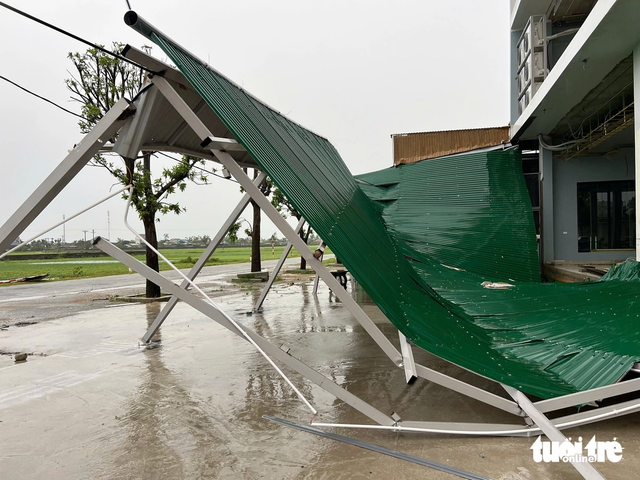 Storm Kajiki leaves widespread destruction across north-central Vietnam- Ảnh 9. Storm Kajiki leaves widespread destruction across north-central Vietnam- Ảnh 9.
