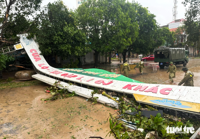 Storm Kajiki leaves widespread destruction across north-central Vietnam- Ảnh 15. Storm Kajiki leaves widespread destruction across north-central Vietnam- Ảnh 15.
