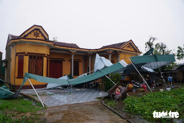 Storm Kajiki leaves widespread destruction across north-central Vietnam- Ảnh 4. Storm Kajiki leaves widespread destruction across north-central Vietnam- Ảnh 4.