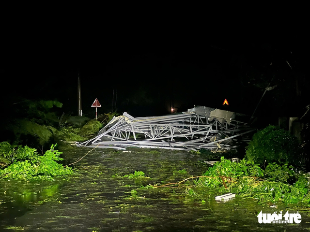 Storm Kajiki leaves widespread destruction across north-central Vietnam- Ảnh 6. Storm Kajiki leaves widespread destruction across north-central Vietnam- Ảnh 6.