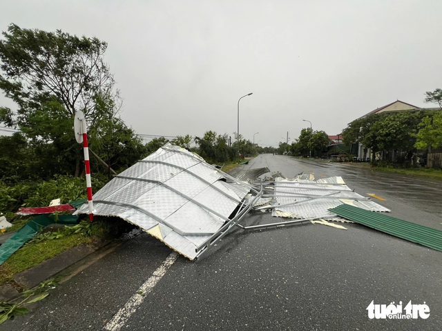 Storm Kajiki leaves widespread destruction across north-central Vietnam- Ảnh 7. Storm Kajiki leaves widespread destruction across north-central Vietnam- Ảnh 7.