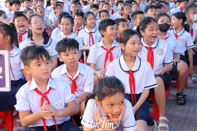 Tổng kết chương trình Sách báo trao tay - Điều hay sẽ đến: Tạm biệt mùa hè nhiều niềm vui!- Ảnh 21.