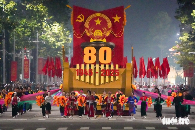 Официально началась общегосударственная репетиция парада в честь 80-летия Национального дня - Фото 2.