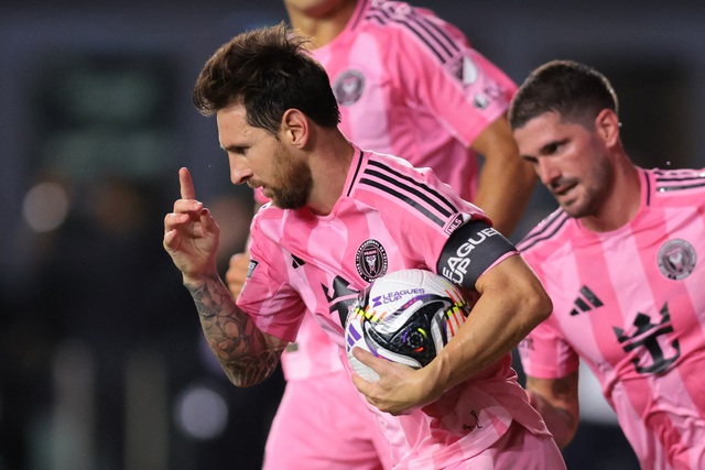 Messi lập cú đúp giúp Inter Miami vào chung kết Leagues Cup - Ảnh 1.