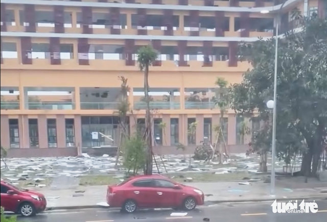 Newly-inaugurated $47.7mn cancer hospital in Vietnam’s Nghe An damaged by storm Kajiki- Ảnh 2. Newly-inaugurated $47.7mn cancer hospital in Vietnam’s Nghe An damaged by storm Kajiki- Ảnh 2.
