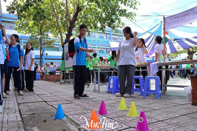 Chụp photobooth, random dance tại ngày hội chào đón học sinh khối 10 Trường THPT Tân Bình- Ảnh 15.