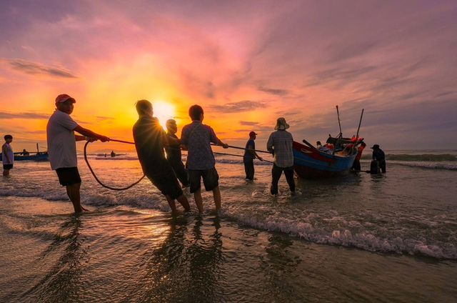 Photography exhibition highlights dynamic Ho Chi Minh City- Ảnh 10. Photography exhibition highlights dynamic Ho Chi Minh City- Ảnh 10.