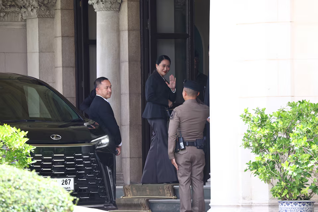 Thai court sacks PM Paetongtarn Shinawatra for ethics violation- Ảnh 1.