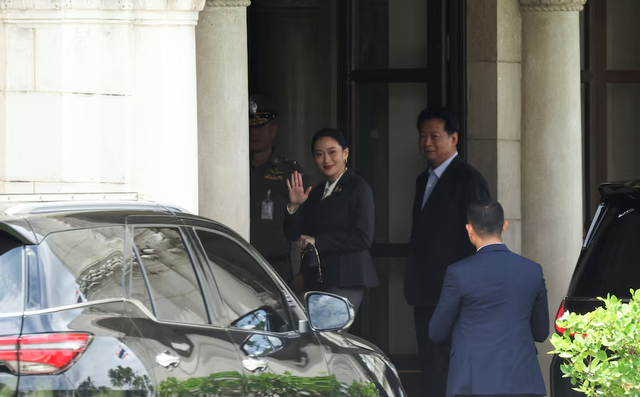 Thai court sacks PM Paetongtarn Shinawatra for ethics violation- Ảnh 2.