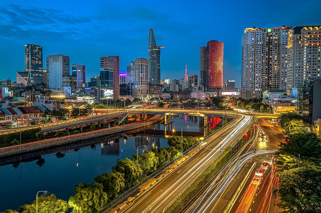 Photography exhibition highlights dynamic Ho Chi Minh City- Ảnh 5. Photography exhibition highlights dynamic Ho Chi Minh City- Ảnh 5.
