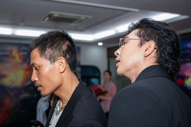 Danh tính chiến sĩ hút fan nhất phim Mưa đỏ, tên FC nghe hết hồn - Ảnh 8.