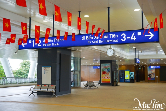 Lễ 2-9 đi metro miễn phí, khám phá loạt góc check-in đầy tự hào- Ảnh 3.