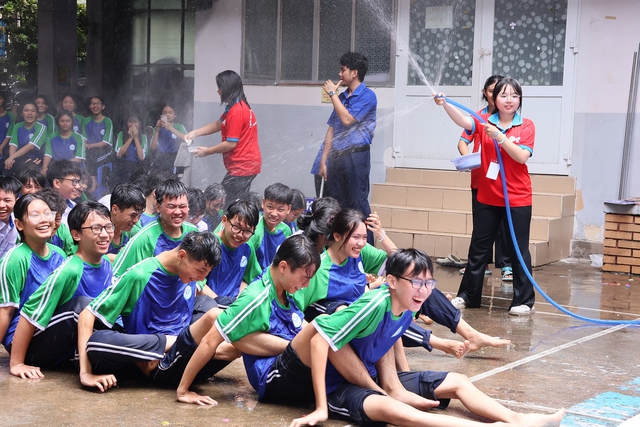 Vui học cùng STEM tại gian tư vấn Trường THPT Gò Vấp tại Ngày hội Tự tin vào lớp 10- Ảnh 6.