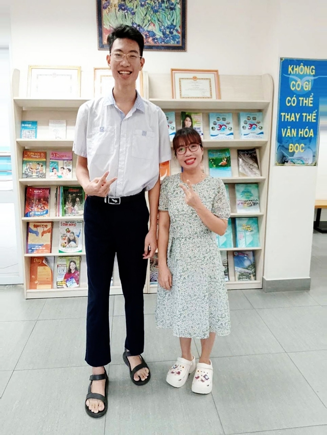 Chàng trai 'cao nhất Bình Dương' và giấc mơ âm nhạc- Ảnh 3.