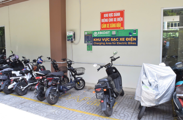 Many apartment buildings in Ho Chi Minh City start installing EV charging points
- Ảnh 5. Many apartment buildings in Ho Chi Minh City start installing EV charging points
- Ảnh 5.