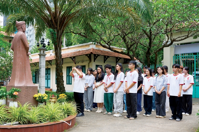 Sân khấu kịch học trò - hậu trường làm căng lắm à nha! - Ảnh 1.