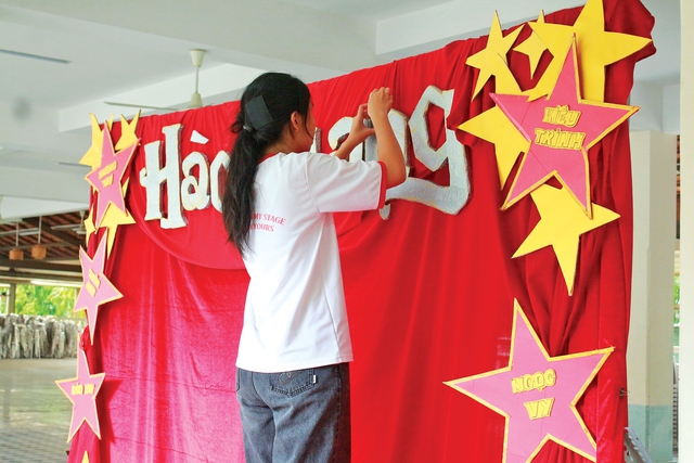 Sân khấu kịch học trò - hậu trường làm căng lắm à nha! - Ảnh 2.