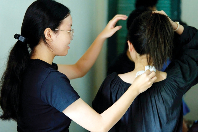 Sân khấu kịch học trò - hậu trường làm căng lắm à nha! - Ảnh 9.