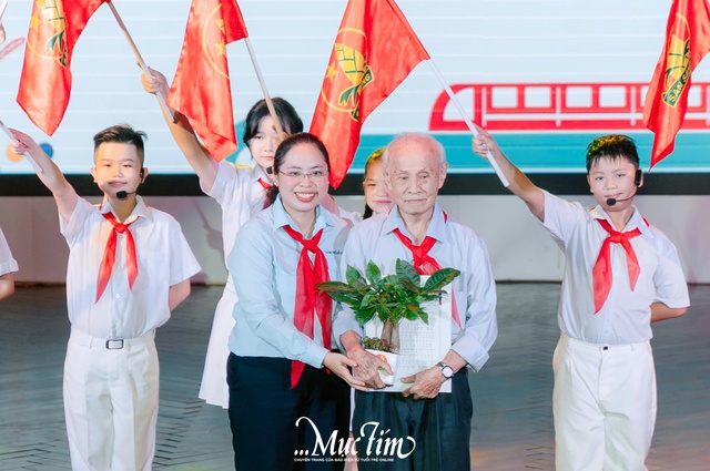 Thông điệp từ bài hát chủ đề năm học 2025 - 2026 'Hoa xuân đất nước - Đội ta tiếp bước'- Ảnh 2.