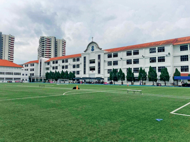 Đến Singapore, trải nghiệm thi đấu với học viện bóng đá Barcelona - Ảnh 5.