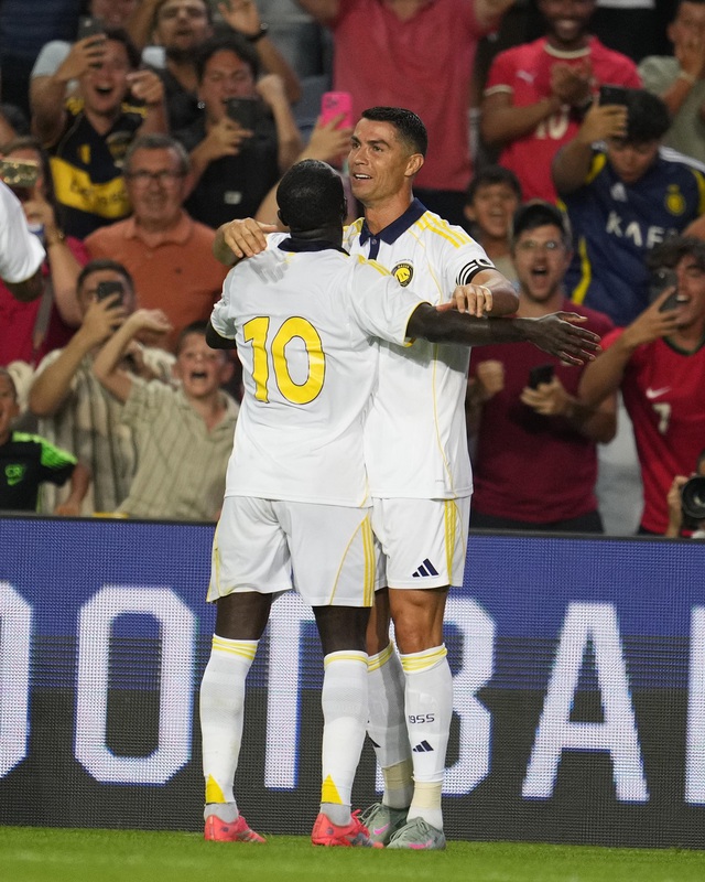 Ronaldo lập hat-trick, giúp Al Nassr thắng đậm CLB Bồ Đào Nha- Ảnh 1.