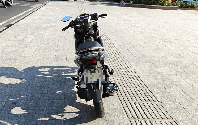 Foreigner in criminal detention after punching traffic police officer in Vietnam’s Nha Trang- Ảnh 2. Foreigner in criminal detention after punching traffic police officer in Vietnam’s Nha Trang- Ảnh 2.